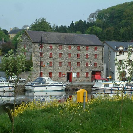 Waterside Guesthouse Graiguenamanagh Buitenkant foto