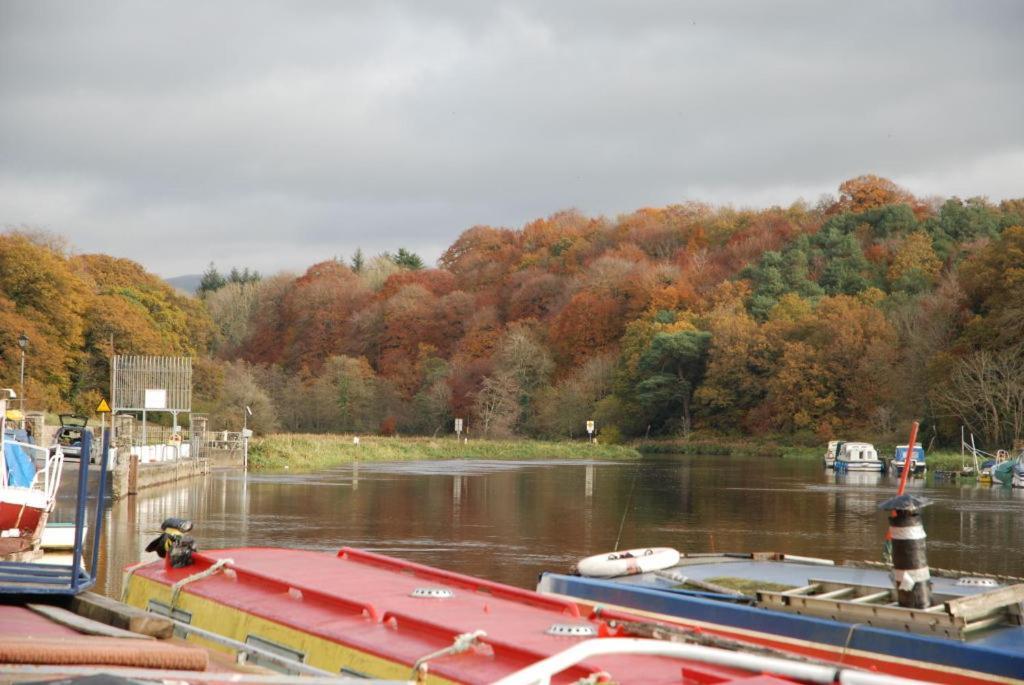 Waterside Guesthouse Graiguenamanagh Buitenkant foto